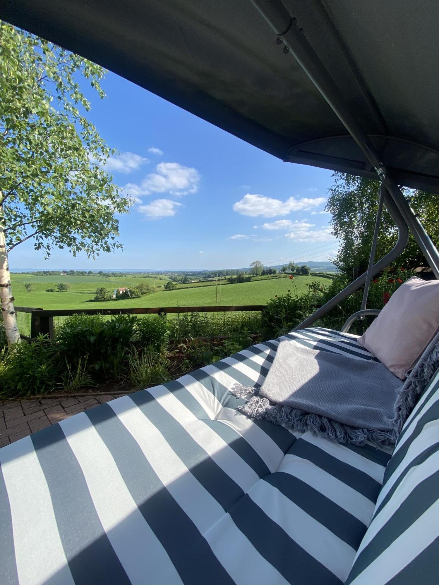 Betula Views Studio Newent ภายนอก รูปภาพ